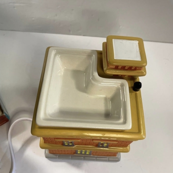 NIB PIONEER WOMAN MERCANTILE WAX WARMER - Picture 8 of 10